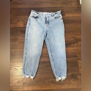 Good Brand: Good American | Good Petite Girlfriend Jeans.